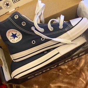 BRAND NEW Youth Converse *NEVER WORN